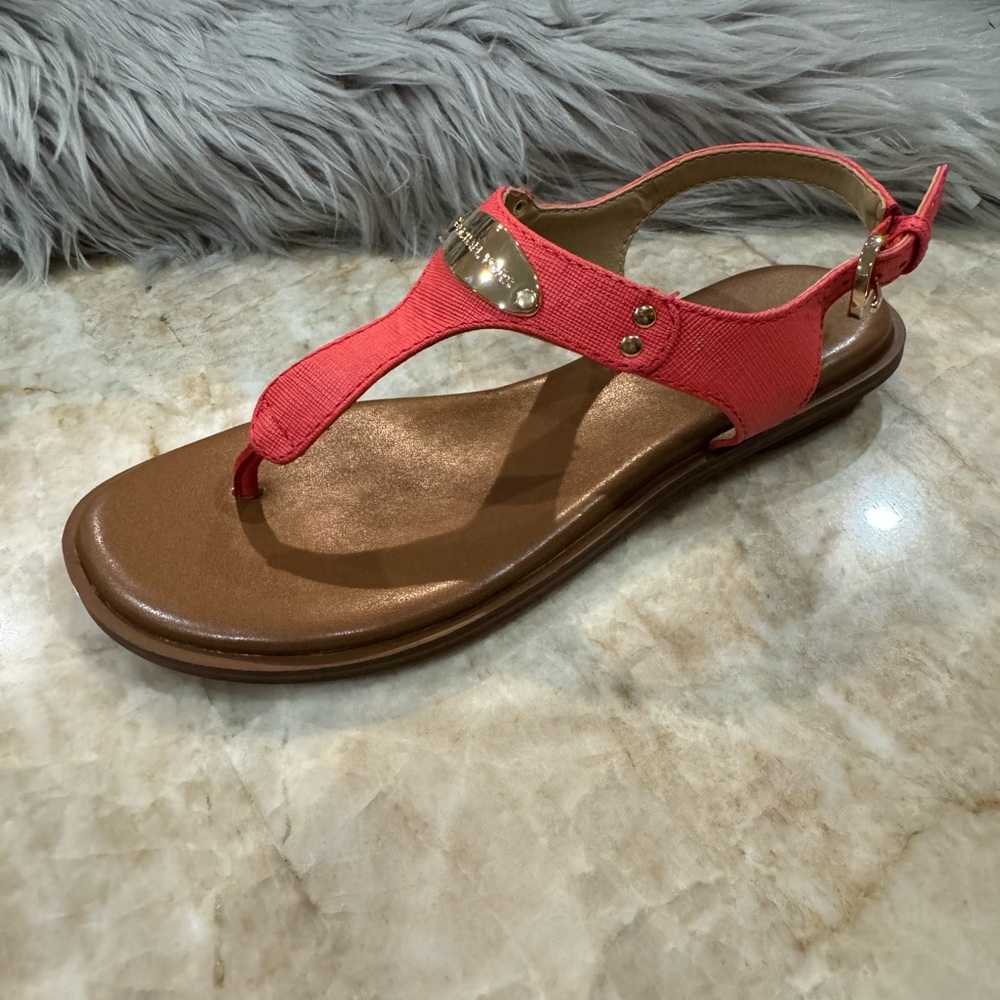 Michael Kors women’s MK Plate Flat Thong Sandals. New